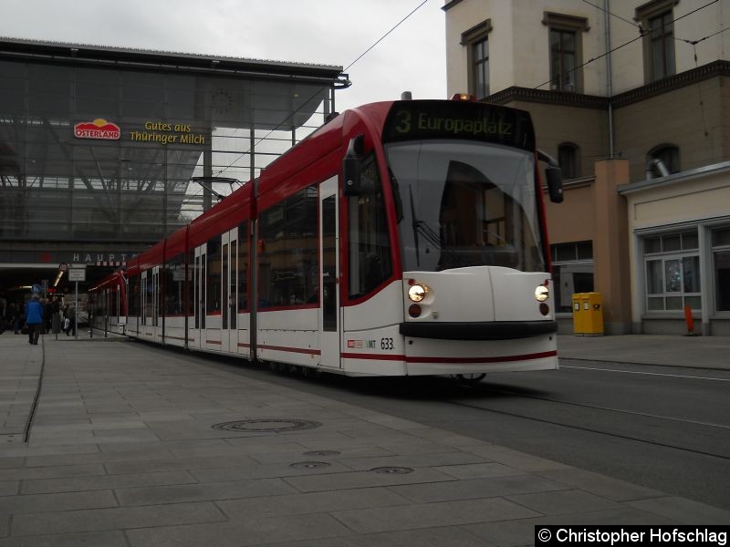 Bild: TW 633+627 auf der Linie 3 am Hauptbahnhof Richtung Anger.