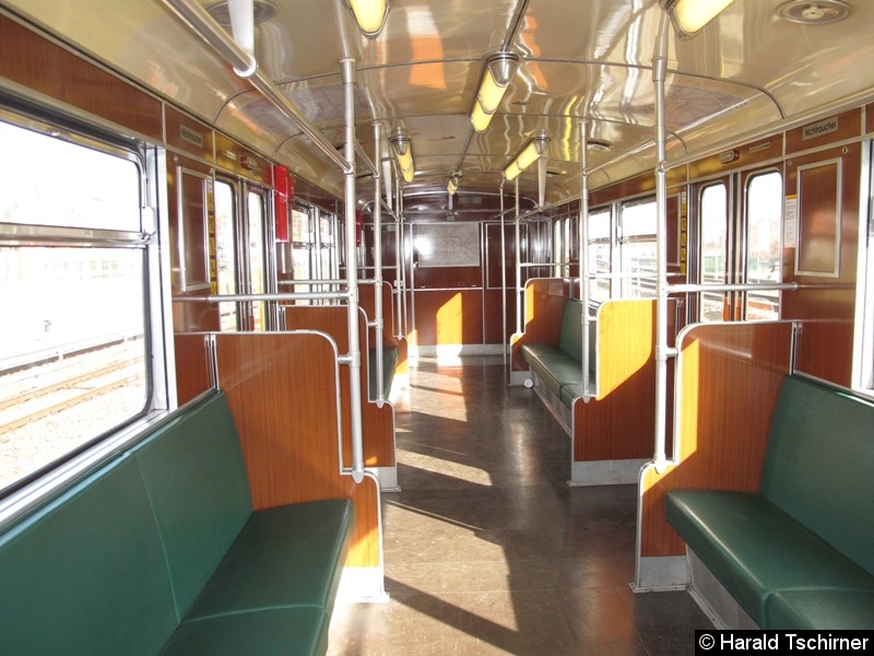 Bild: Blick in den Innenraum.