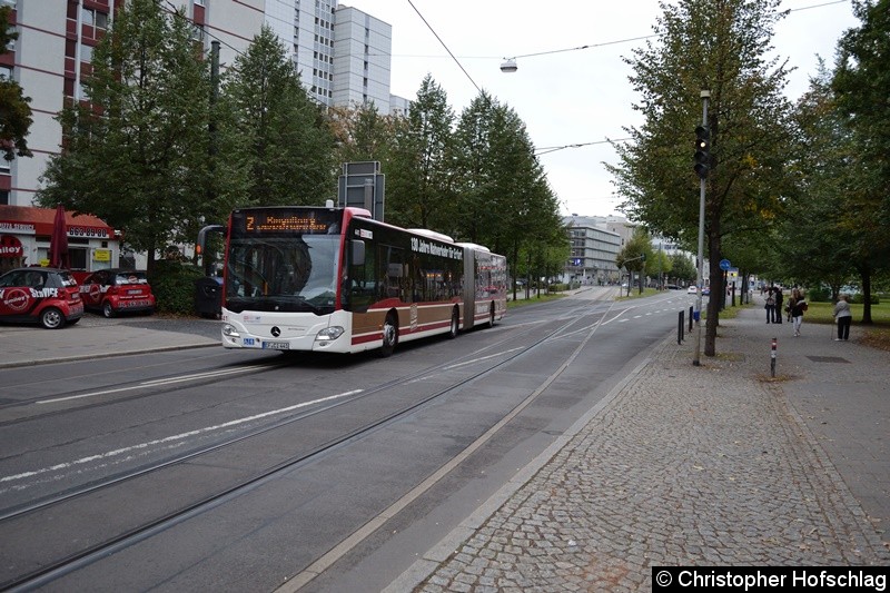 Bild: Wagen 441 als SEV 2 beim Verlassen der Haltestelle Krämpfertor.