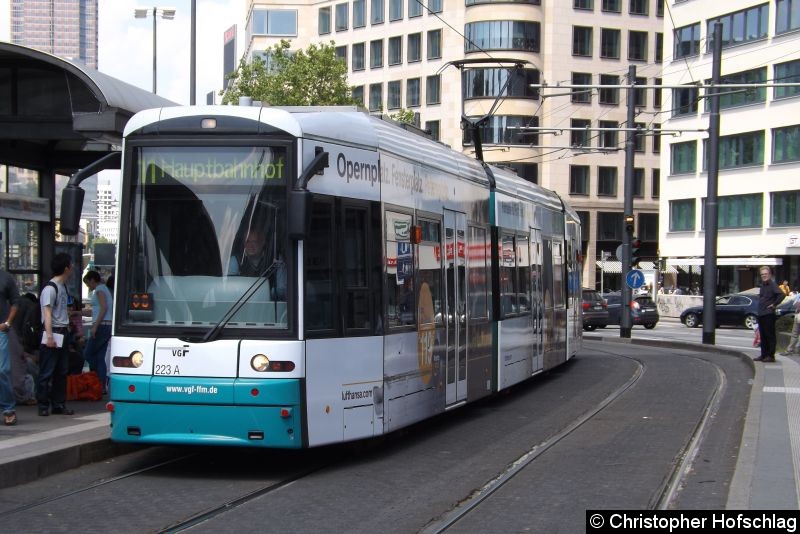Bild: TW 223 als Linie 11 am Hauptbahnhof.
