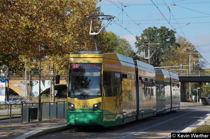 TW 1343+1329 als Linie 16 nach Lößnig über Connewitz, Kreuz an der Haltestelle  Dachauer Str. Bild: TW 1343+1329 als Linie 16 nach Lößnig über Connewitz, Kreuz an der Haltestelle  Dachauer Str.