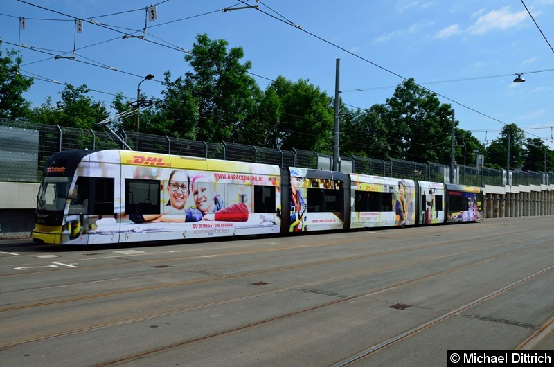 Bild: TW 1203 als Linie 11 auf dem Betriebshof Dölitz. 
Aufgenommen bei einem Pressetermin der LVB.