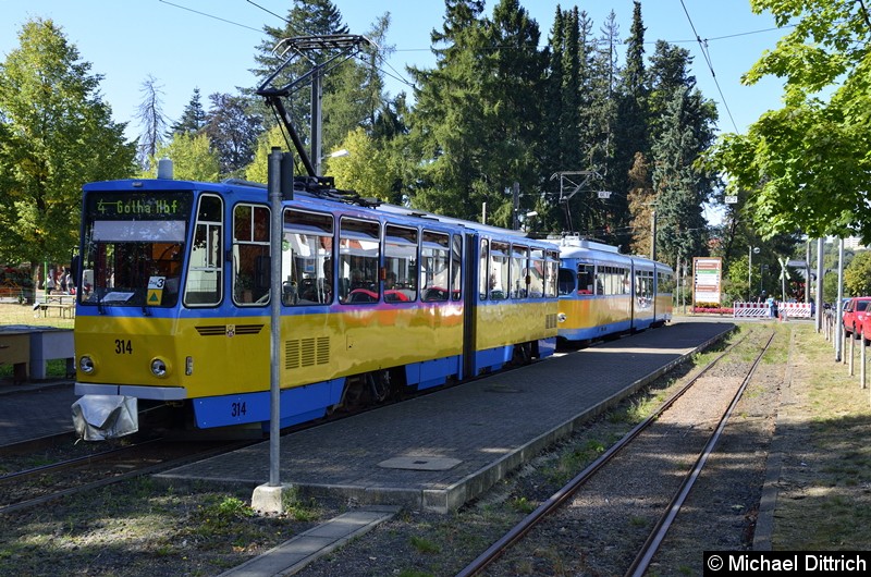 Vorne 314 als Linie 4 und dahinter der 505 als Sonderfahrt.