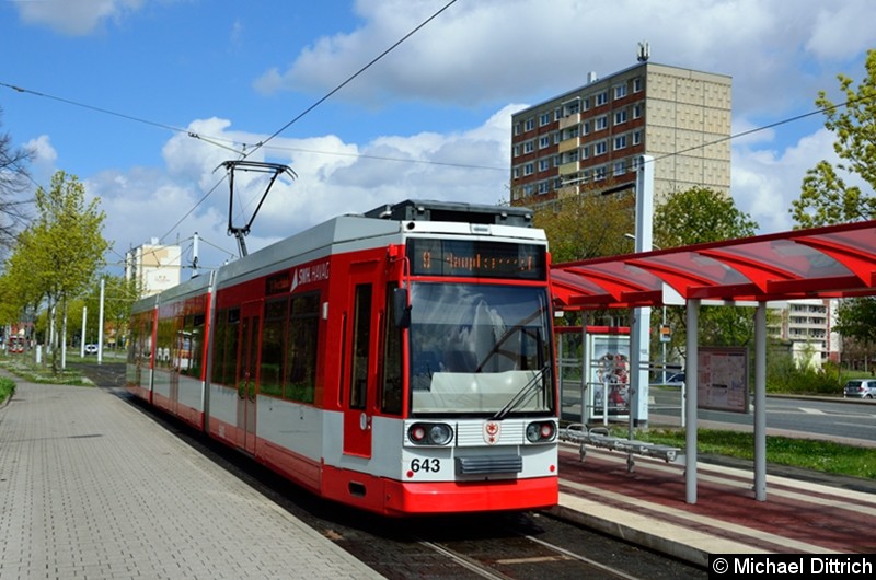 Bild: 643 als Linie 9 an der Endstelle Göttinger Bogen.