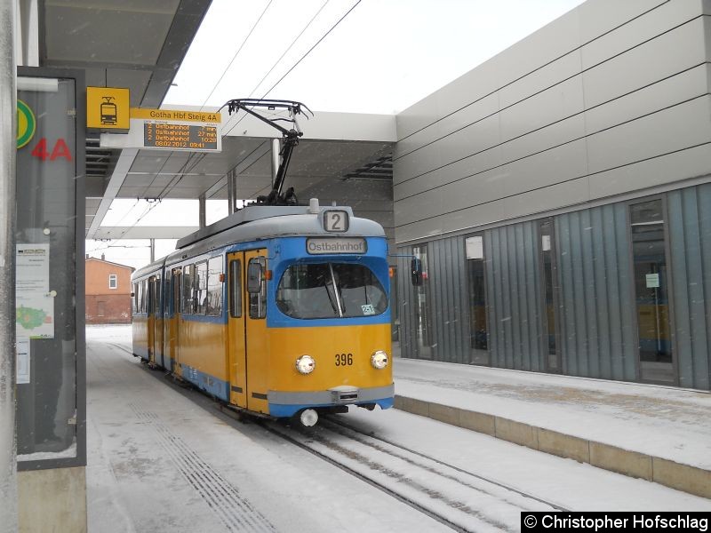 Bild: TW 396 auf der Linie 2 zum Ostbahnhof an der Haltestelle Ostbahnhof.