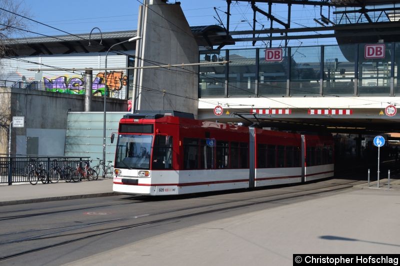 Bild: TW 609 als Linie 5 am Hauptbahnhof.