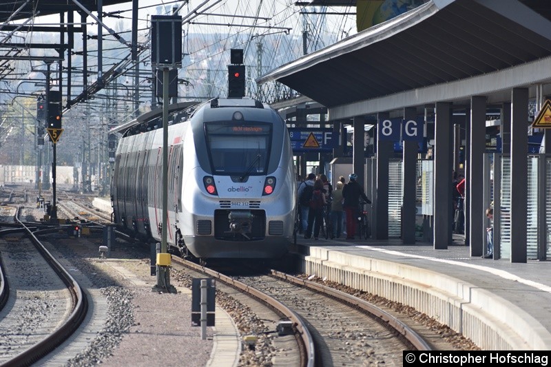 Bild: 9442 312 beim Fahrgastwechsel in Erfurt Hauptbahnhof