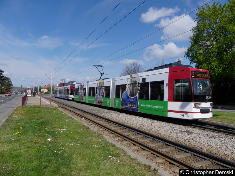 Bild: TW 609+608 als Linie 3 in Richtung Europaplatz bei der Einfahrt in die Haltestelle Blücherstraße.