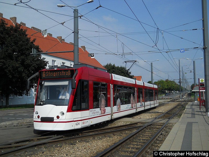 Bild: Beim Verlassen der Haltestelle Klinikum .
