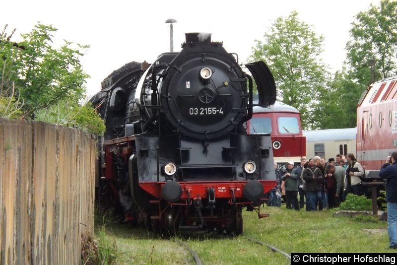 Bild: 03 2155-4 macht sich Bereit auf Rundfahrt zu gehen.