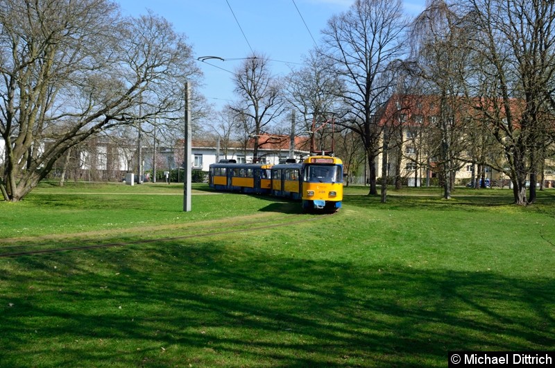 Völlig überraschend kam der 2128+2186+2062 als Dienstfahrt durch den Park in der Naunhofer Str.