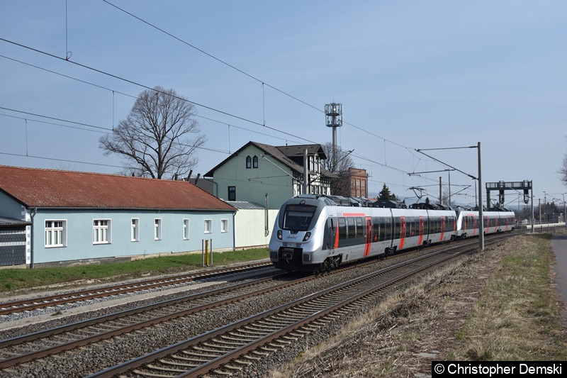 Bild: 9442 113 + 9422 xxx bei der Durchfahrt bei Erfurt Vieselbach