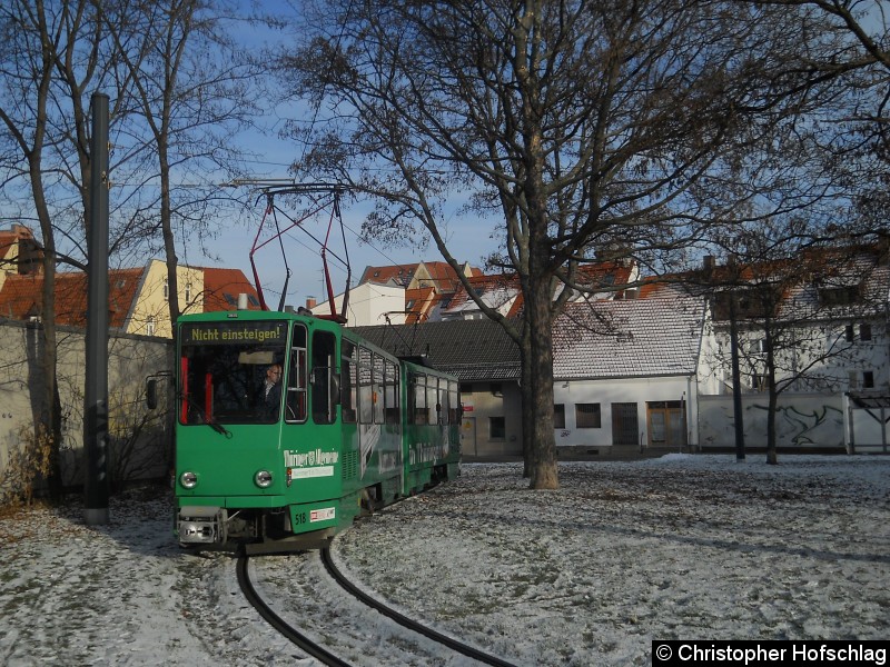 Nach zwei Unfällen auf der Strecke der Linie 3, wendete außerplanmäßig der 518+519+405 in der Schleife am Domplatz. Bild: Nach zwei Unfällen auf der Strecke der Linie 3, wendete außerplanmäßig der 518+519+405 in der Schleife am Domplatz.