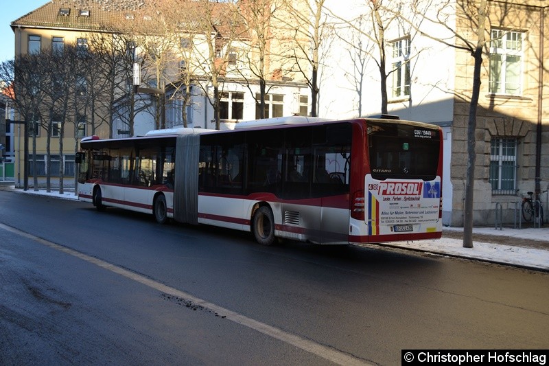 Bild: Wagen 438 pausiert am Busbahnhof.