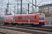 612 022