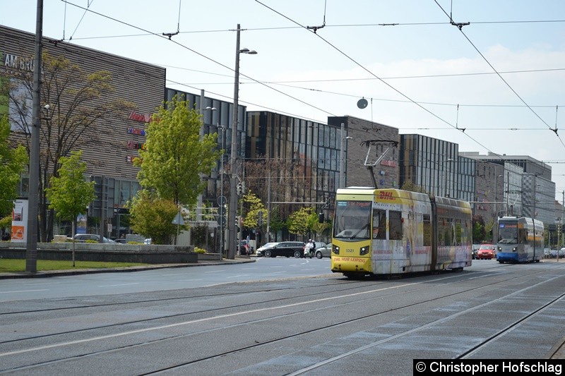 Bild: TW 1321 als Linie 14 kurz vor der Haltestelle Hauptbahnhof.