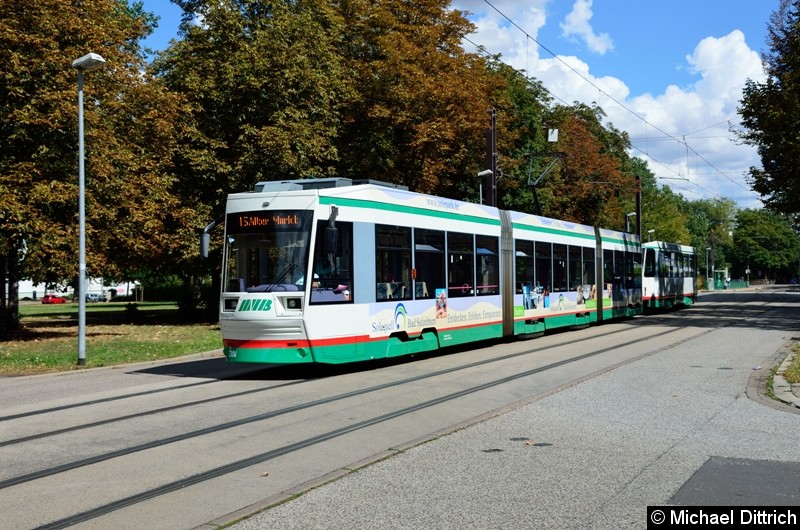 Bild: 1304 + 2202 als Linie 15 in der Listemannstr. kurz vor der Weitlingstr.