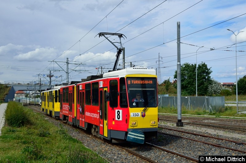 Die ex-Berliner KT4Dt 150 (7092) + 153 (7056) als Linie 8 kurz vor der Haltestelle Turkosowa.