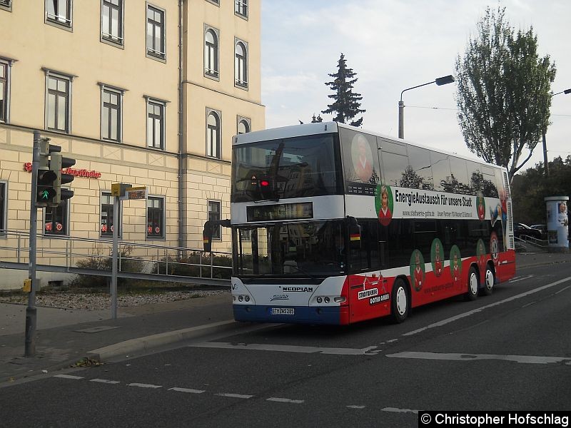 Bus 285 auf der Buslinie A an der Huttenstraße. Bild: Bus 285 auf der Buslinie A an der Huttenstraße.