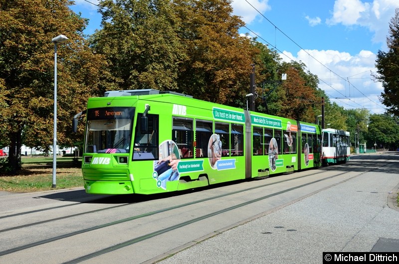 Bild: Noch einmal 1310 + 2211 als Linie 15 in der Listemannstr. kurz vor der Weitlingstr.
