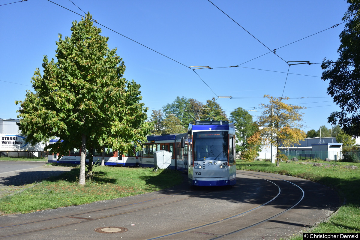 Tw 213+264 in der Schleife Untermhaus.