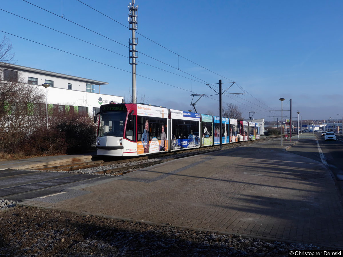 TW 655+704 an der Haltestelle Windischholzhausen/X-Fab