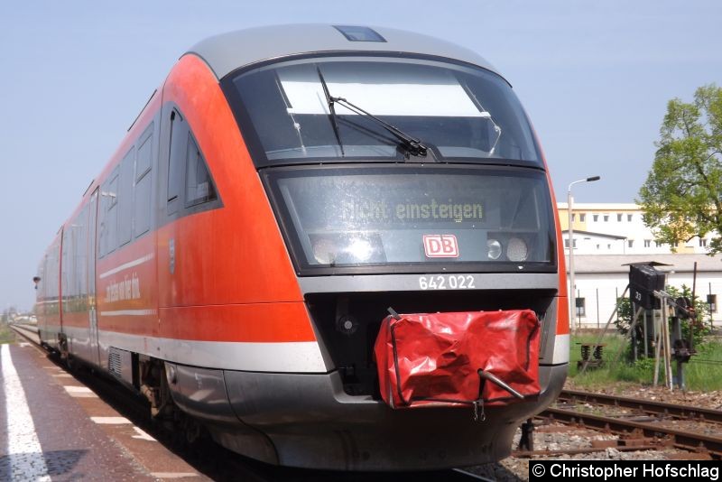 Bild: 642 022 als RE nach Nordhausen am Erfurter Nordbahnhof.