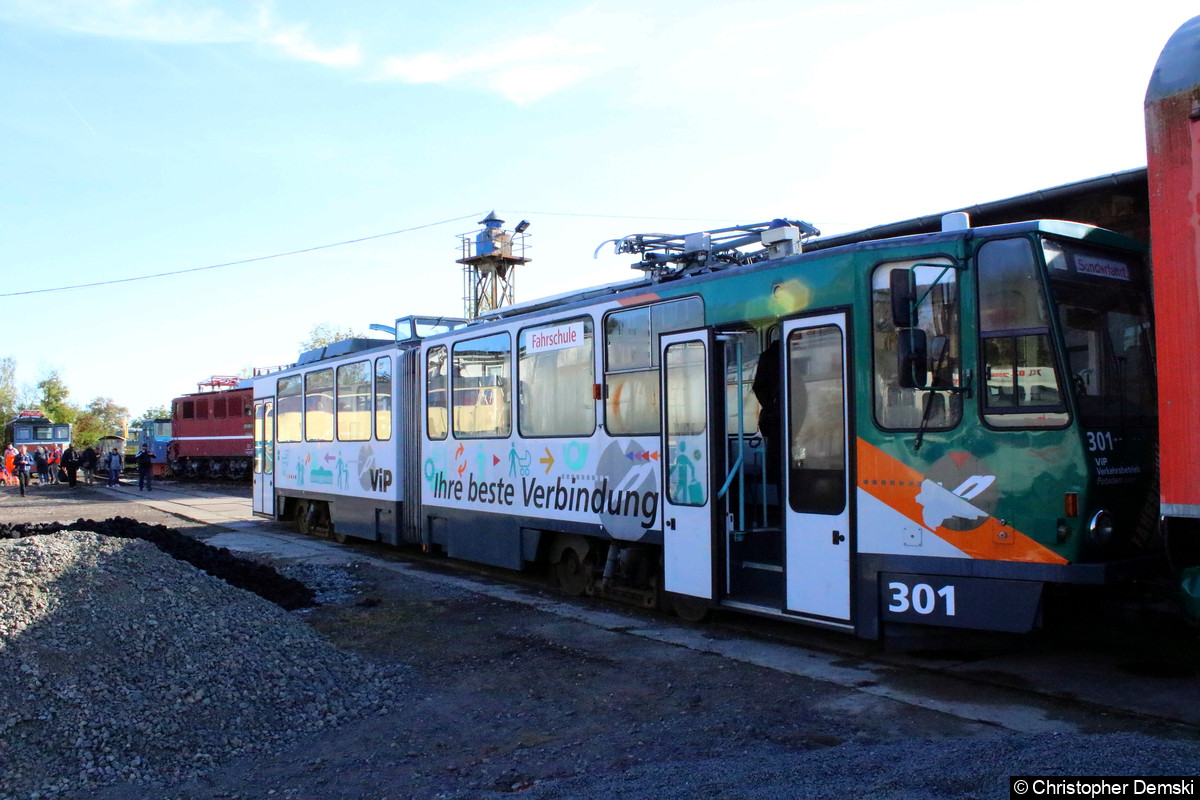 Bild: KT4D 301 aus Potsdam (Fahrschulwagen) im BW Weimar.