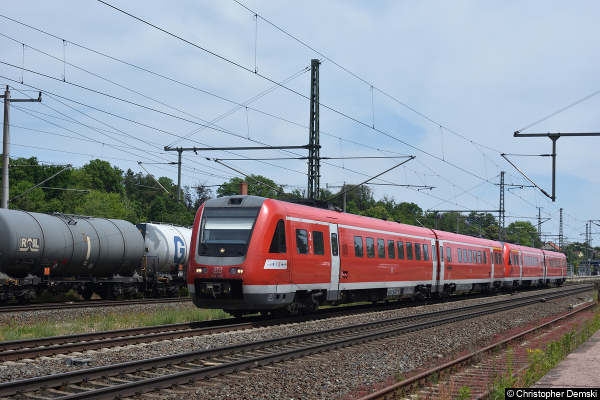 612 535+612 xxx beim Verlassen des Bahnhof in Neudietendorf in Richtung Gotha.