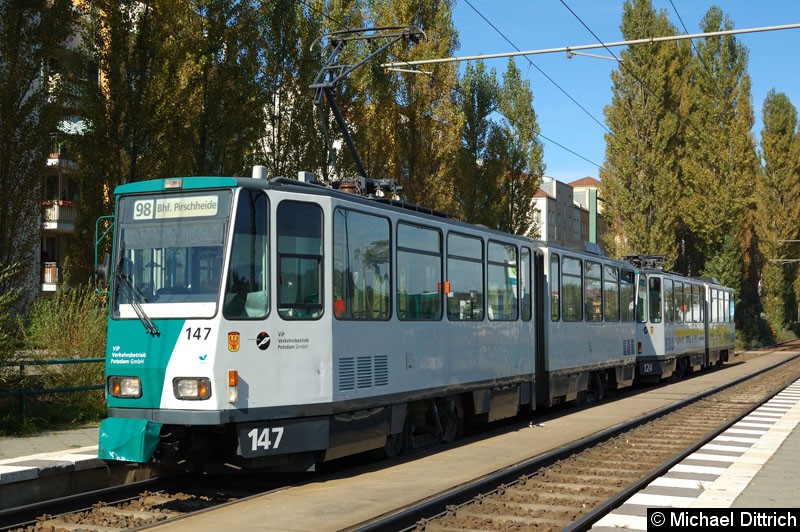Bild: 147 als Linie 98 an der Haltestelle Marie-Juchacz-Str.