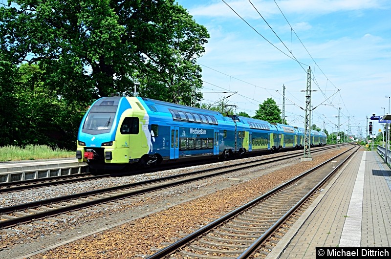 ET 603 auf dem Weg nach Leipzig in Gräfenhainichen.