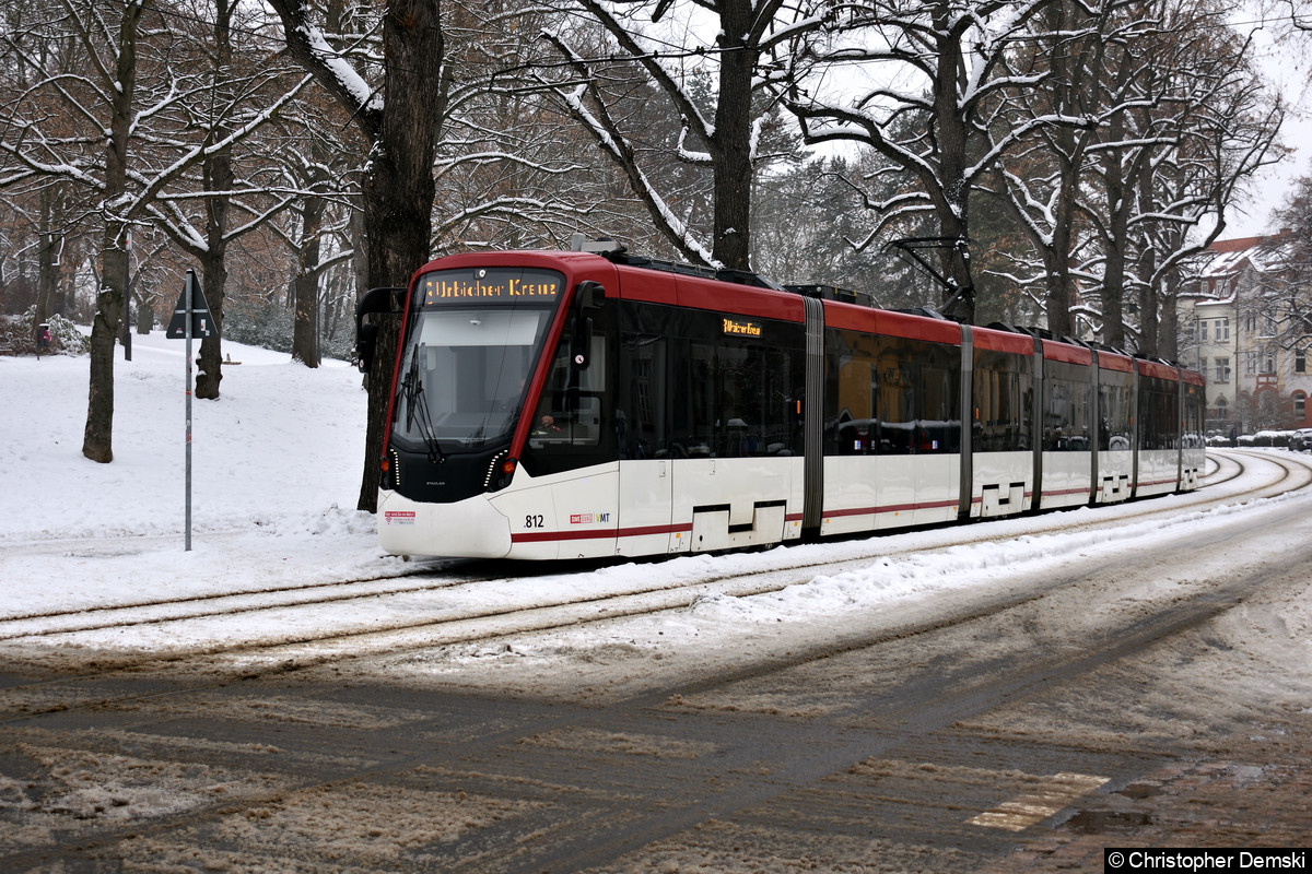 TW 812 als Linie 3 an der Haltestelle Robert-Koch-Straße.