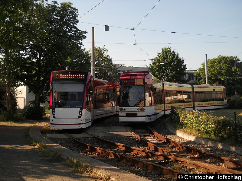 Aufgrund von Bauarbeiten endet die Straßenbahnlinie 5 an der Grubenstraße und es ging weiter mit den SEV zum Zoopark. Bild: Aufgrund von Bauarbeiten endet die Straßenbahnlinie 5 an der Grubenstraße und es ging weiter mit den SEV zum Zoopark.
