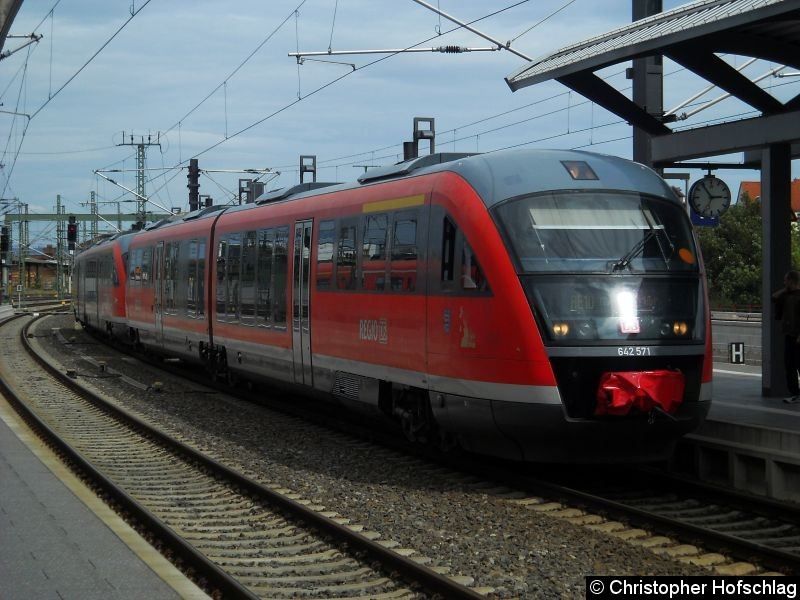 Bild: Eine 642 Traktion bei der Einfahrt in Erfurt Hauptbahnhof.