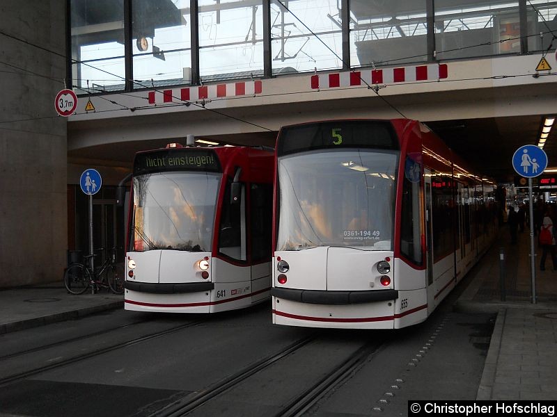 Bild: TW 641&655 am Hauptbahnhof beide Wagen befinden sich auf der Stadtbahnlinie 5.