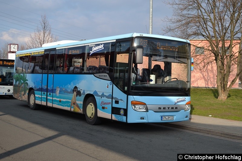 Setra 132 (Steinbrück) als Linie 812 am Europaplatz,Erfurt Bild: Setra 132 (Steinbrück) als Linie 812 am Europaplatz,Erfurt