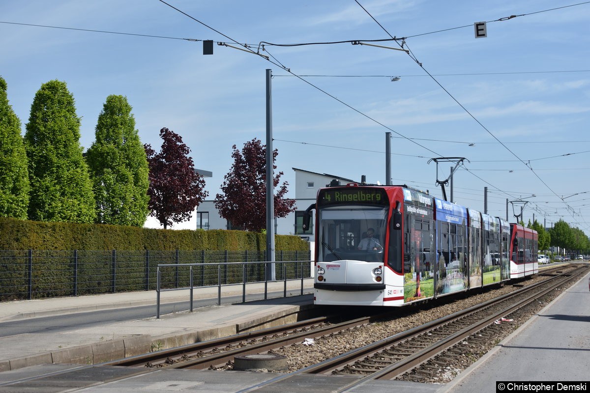 TW 641+716 als Linie 4 am Ringelberg.