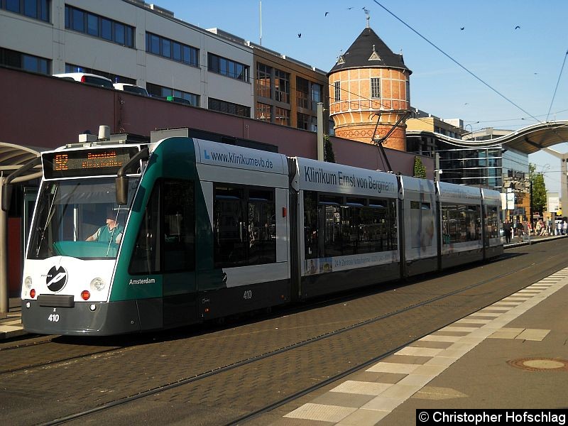 Bild: TW 410 am Hauptbahnhof.