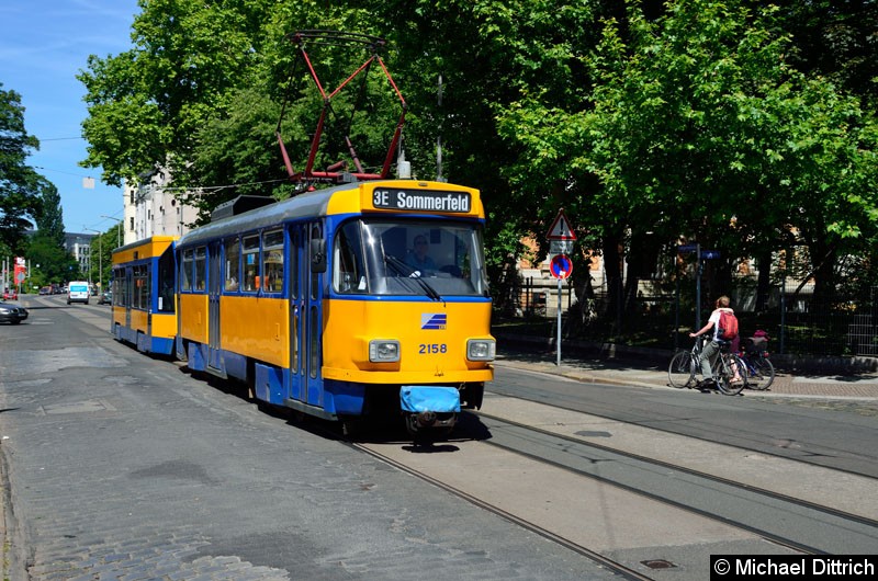 Bild: 2158 + 926 als Linie 3 auf der Umleitungsstrecke in der Kohlgartenstr. Ecke Elsastr.