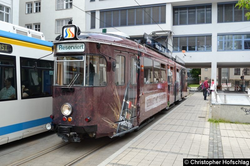 Bild: HTW 666 als Sonderfahrt am Ernst-Abbe-Platz.