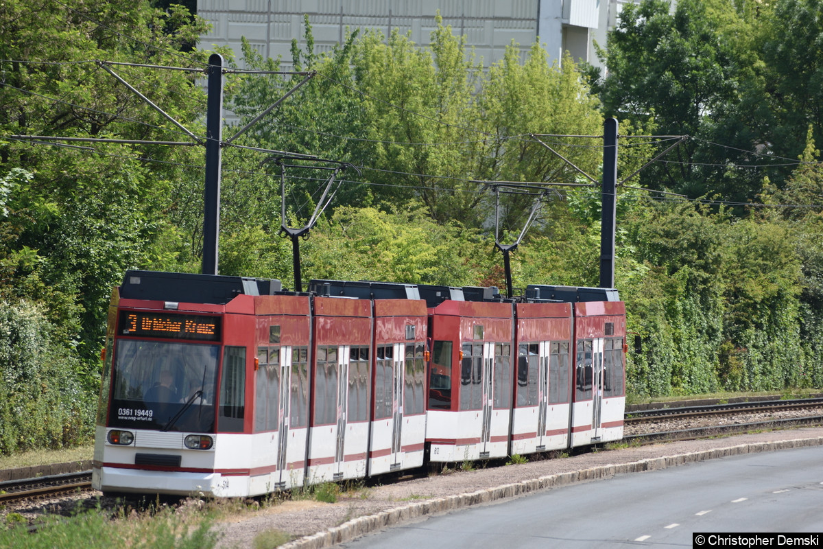 Bild: TW 612+614 als Linie 3 auf der Nordhäuser Straße in Richtung Urbicher Kreuz, kurz vor der Haltestelle Warschauer Straße.