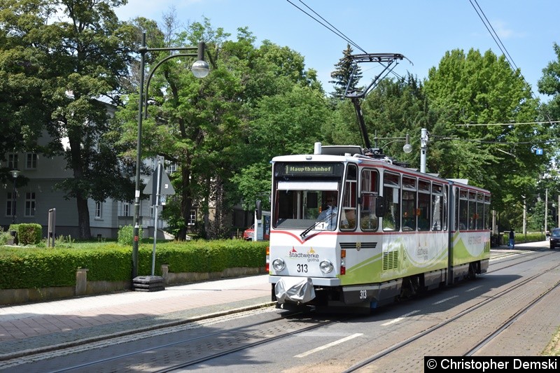 TW 313 als Linie 1 in Richtung Hauptbahnhof in der Bahnhofstraße.