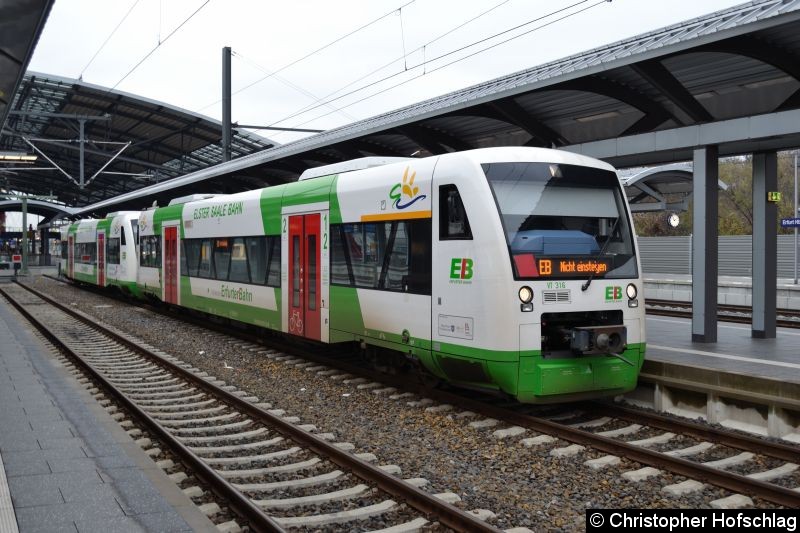 Bild: VT 316+304 in Erfurt Hauptbahnhof.