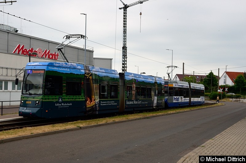 Bild: 1333 + 1304 als Linie 7 in Sommerfeld.