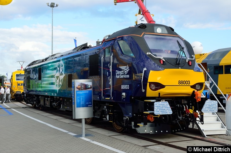 Bild: Die EURODUAL ist eine Dual-Mode-Lokomotive. 
Sie verfügt über einen Dieselelektrischen und rein elektrischen Antrieb und kann so komfortabel eingesetzt werden.