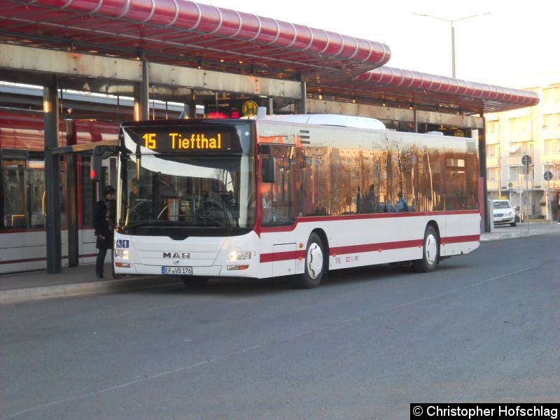 Bild: Bus 176 am Europaplatz.