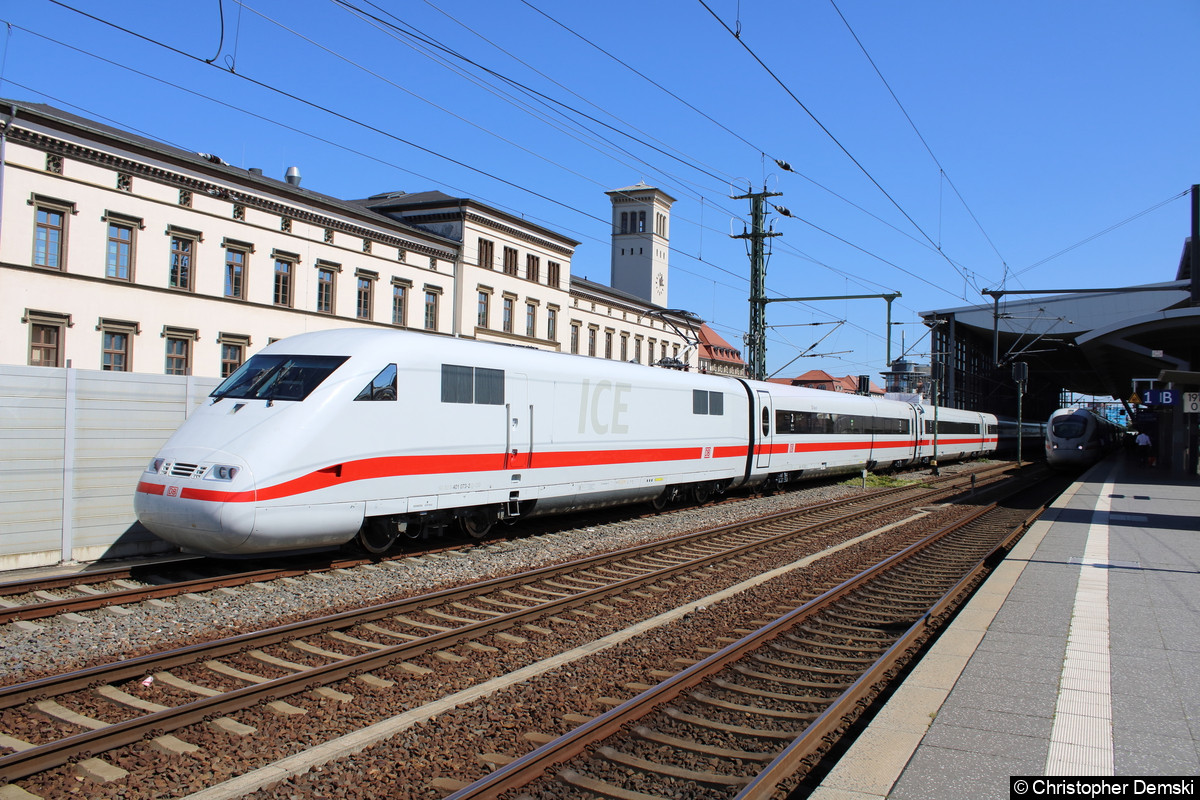 Bild: 401 073-2 auf Testfahrt bei einen Halt in Erfurt Hauptbahnhof.