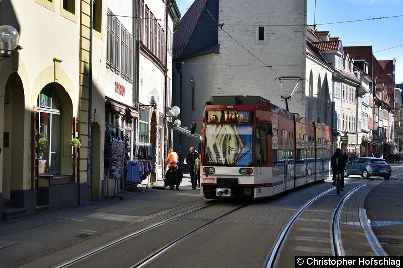 Bild: TW 604 als Linie 6 in Richtung Rieth in der Marktstraße