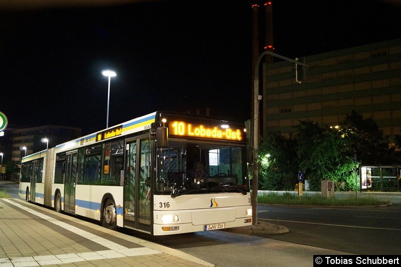 Wagen 316 als Linie 10 an der Haltestelle Winzerla.